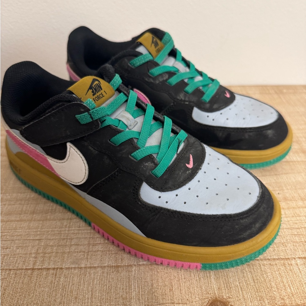 Nike Kids Sneakers - Black, Green, Pink, Gold